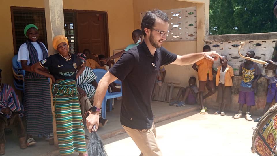 Liam, EU Aid Volunteers au Ghana dans le domaine du développement communautaire