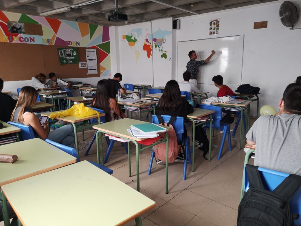 Léo, stagiaire assistant professeur de français en Espagne
