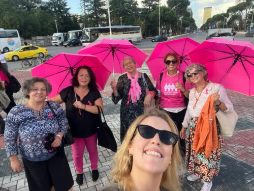 Marche pour sensibilisation au cancer du sein organisé par NCCS à Tirana.