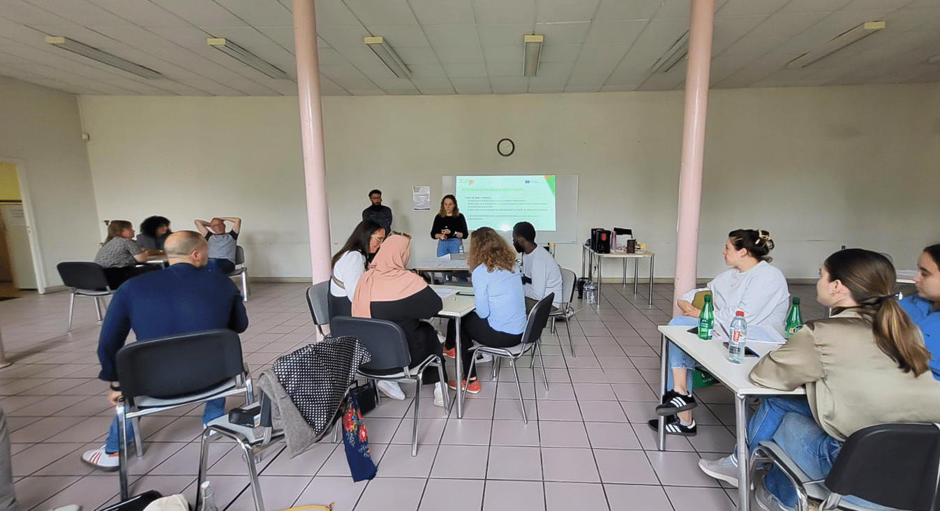 Groupes de discussions avec l’ADICE, la Mission Emploi Lys Tourcoing, l’AFEV et le Centre Social de Bohain